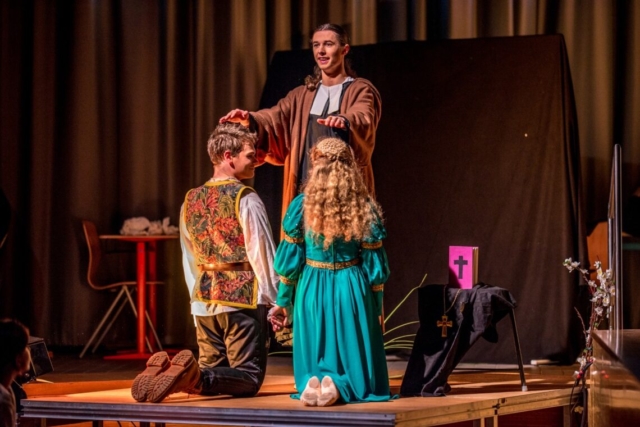 b8fc1e86-a0bf-4483-a7ae-cac98116df3c